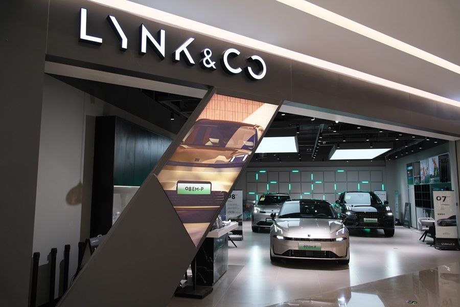 Lynk & Co noleggio lungo termine caratteristiche