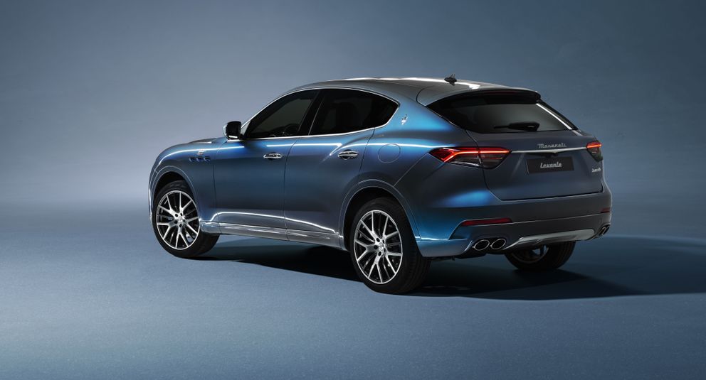 movenzia Maserati Levante 2.0 330CV 48V Hybrid GT Q4 a noleggio
